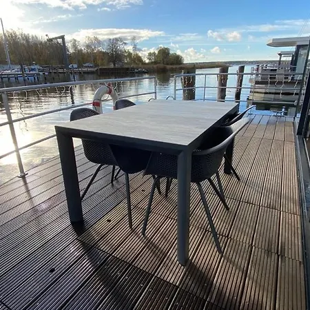 Floatinghouse Freizeit - Lp4 Сasa de vacaciones